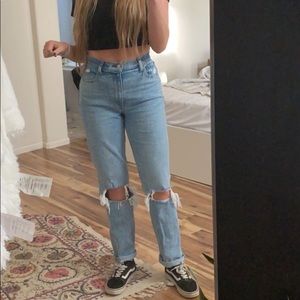 A&F Curve Love 90s Ultra High Rise Straight Jean in light ripped wash; 26L